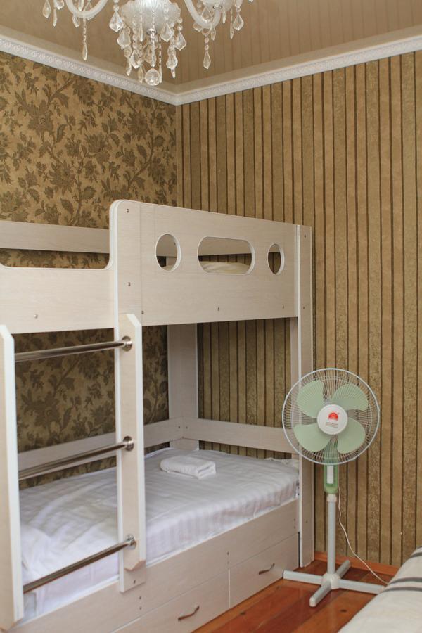 Holiday Hostel House Bishkek Exterior photo